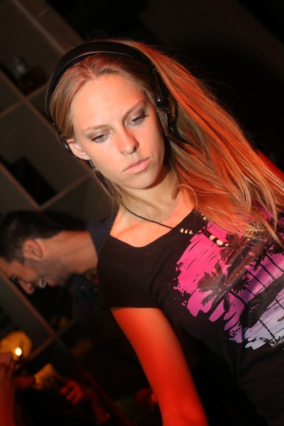 Nora En Pure LIVE at INDIE